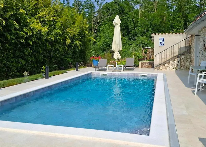 Stunning In Vikendica *