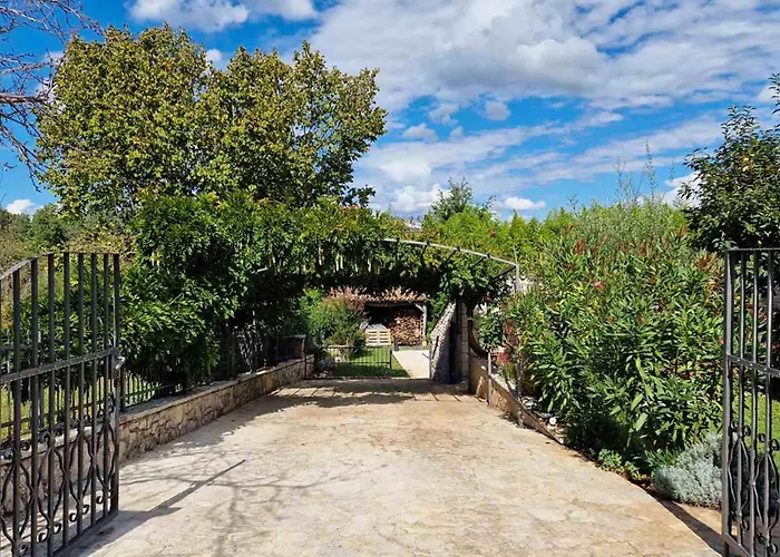 Vikendica Stunning In *